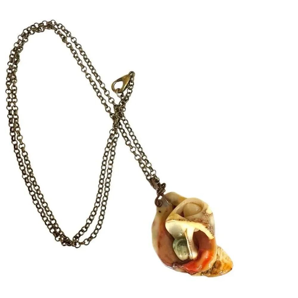Shell pendant necklace - Picture 5 of 8